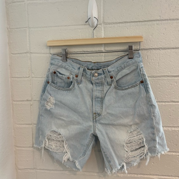 Levi’s 501 light wash distressed shorts - Picture 1 of 3